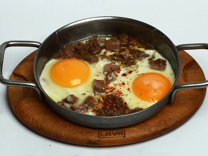 Kavurmalı Yumurta